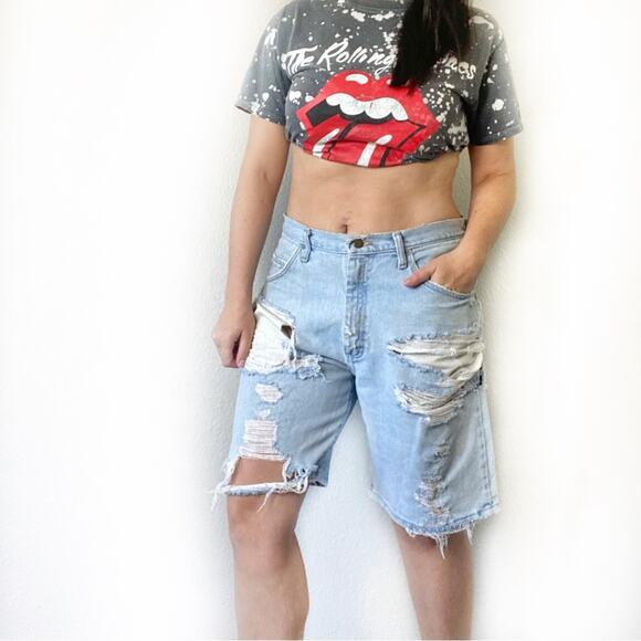 Vintage Wranglers Distressed Thrashed High Waisted Baggy Jean Shorts Size 34 - Picture 1 of 9